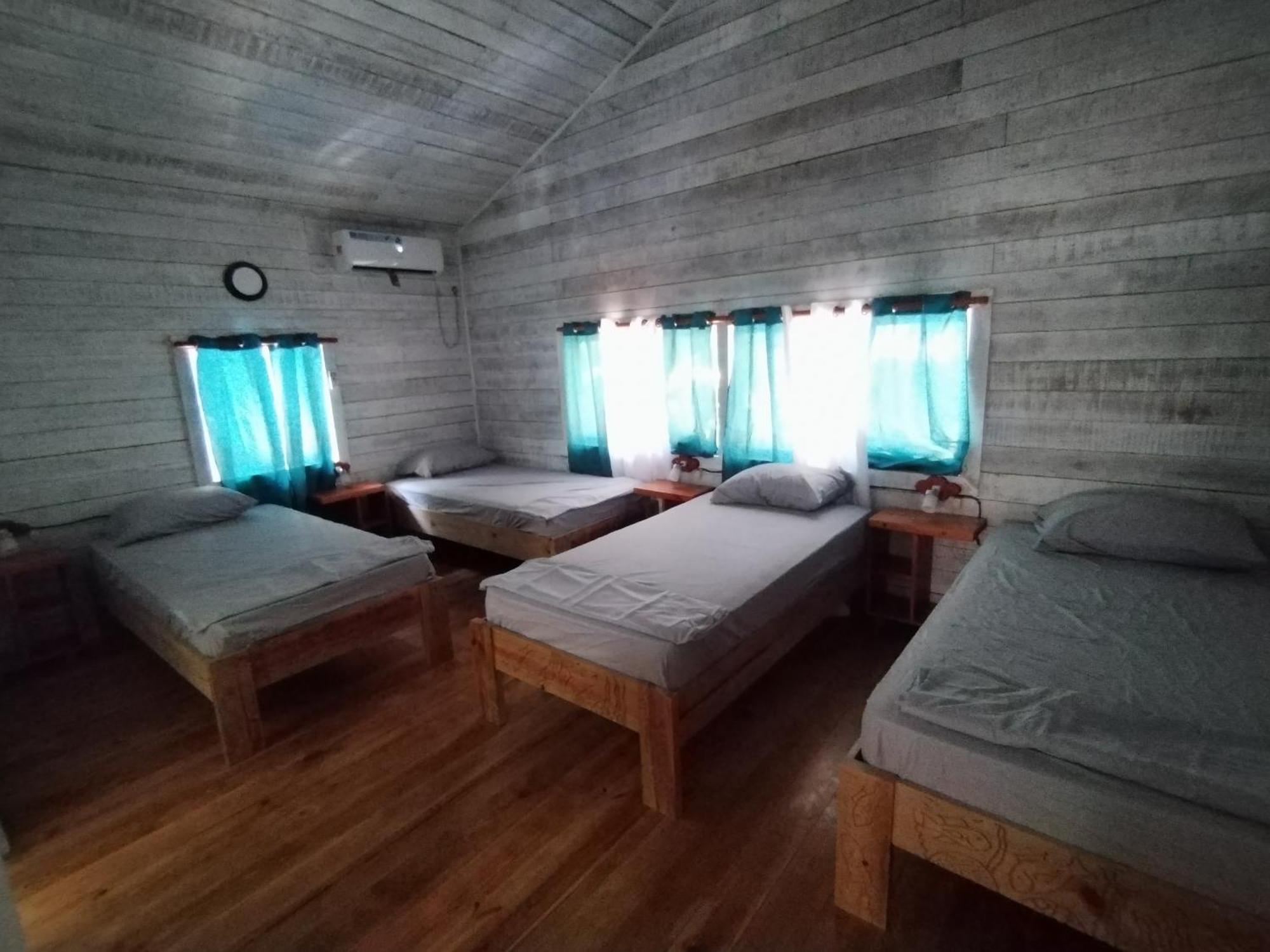 Hotel Tierra Verde Bed And Breakfast Бокас дел Торо Екстериор снимка