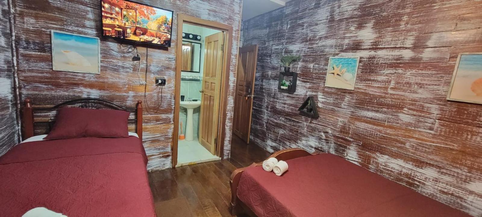 Hotel Tierra Verde Bed And Breakfast Бокас дел Торо Екстериор снимка