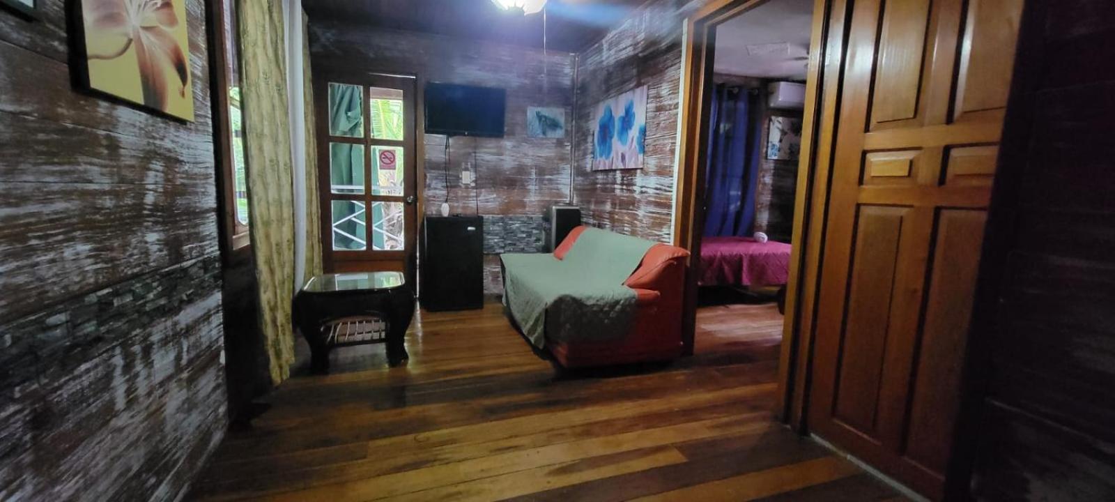Hotel Tierra Verde Bed And Breakfast Бокас дел Торо Екстериор снимка