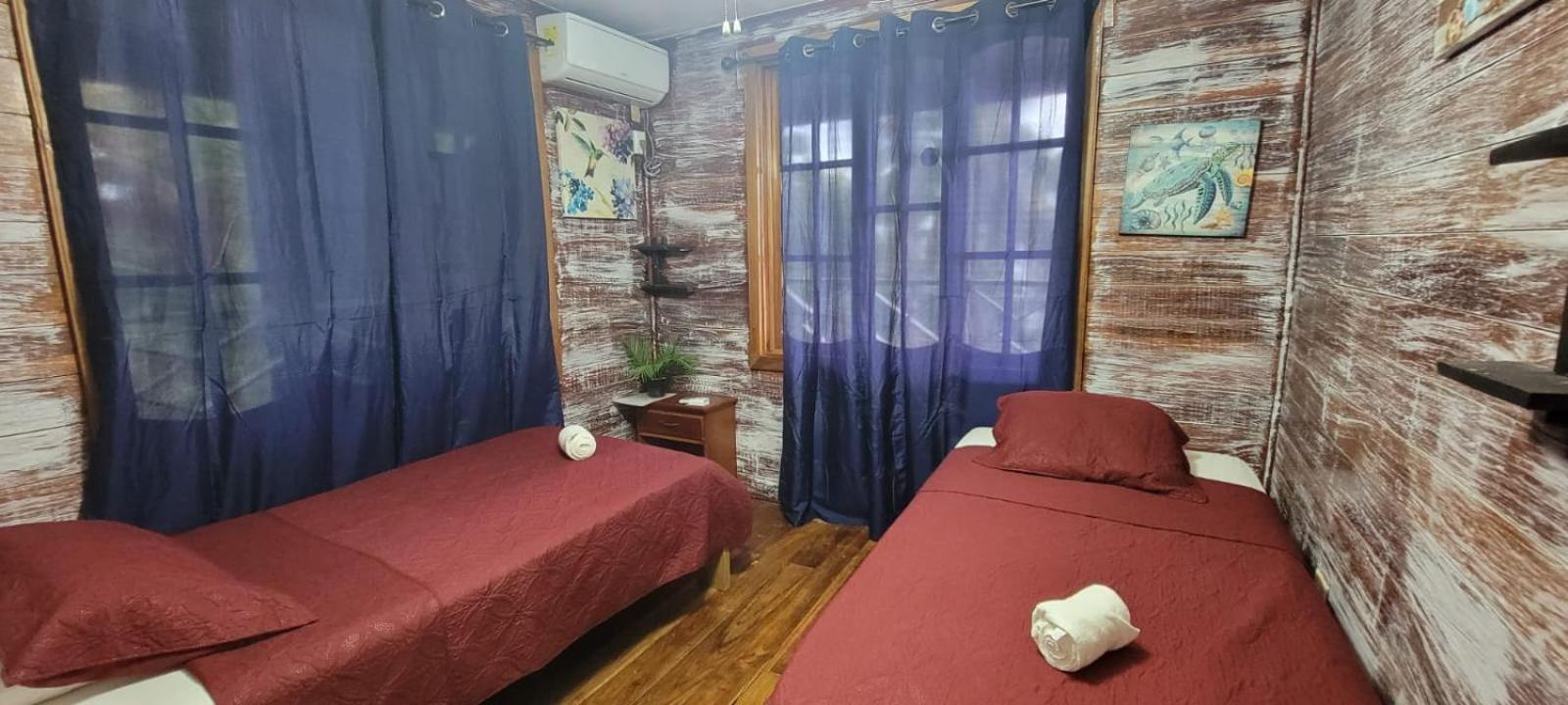 Hotel Tierra Verde Bed And Breakfast Бокас дел Торо Екстериор снимка