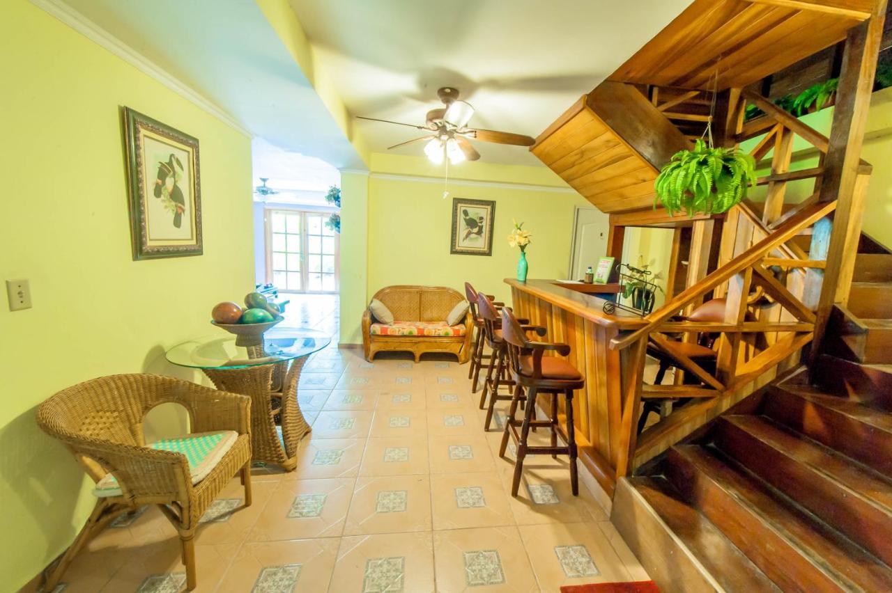 Hotel Tierra Verde Bed And Breakfast Бокас дел Торо Екстериор снимка